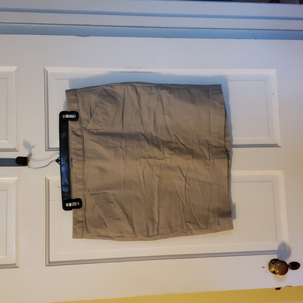 Gap stretch khaki mini skirt with back slit, size 12